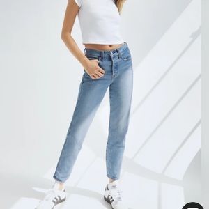 Levi’s Wedgie Icon Jeans
